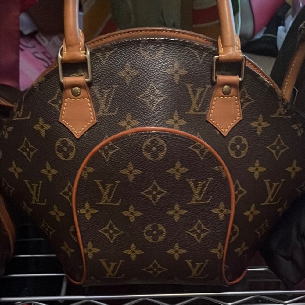 Louis Vuitton Brown Monogram Handbag Mint Condition!!